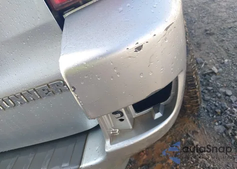 2003 Toyota 4Runner Limited V8 from USA, damaged, VIN JTEZT17R830002796